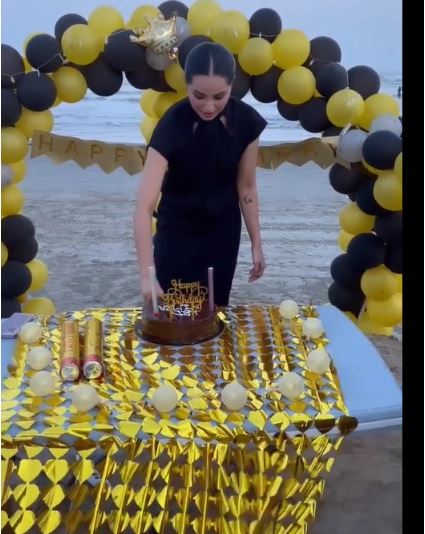 Nimra Khan's Birthday Celebration At Beach