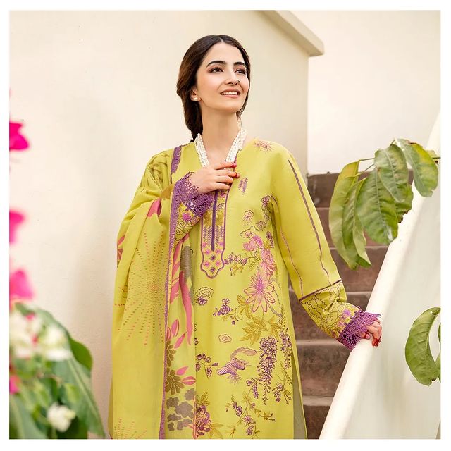 Rangrasiya Eid Collection'22 Featuring Yumna Zaidi And Meerub Ali