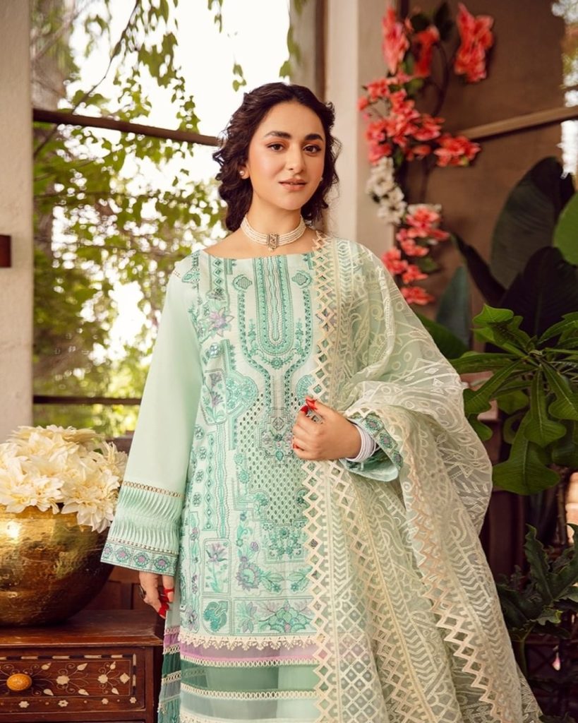 Rangrasiya Eid Collection'22 Featuring Yumna Zaidi And Meerub Ali