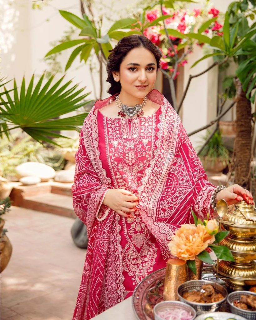 Rangrasiya Eid Collection'22 Featuring Yumna Zaidi And Meerub Ali