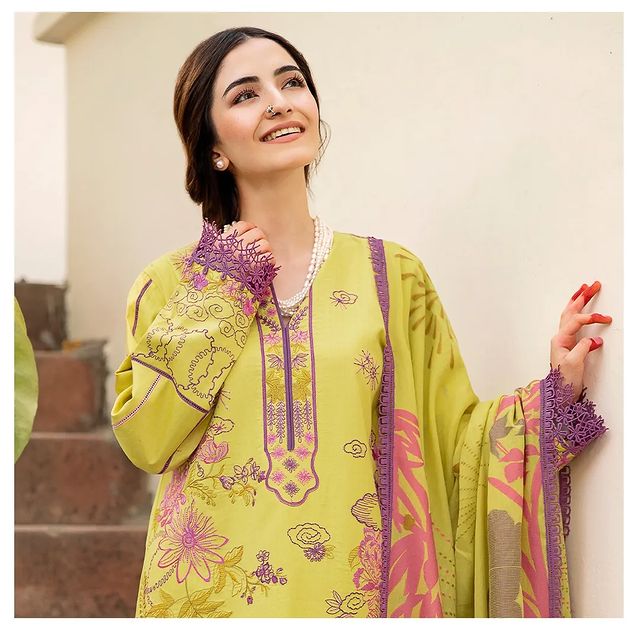 Rangrasiya Eid Collection'22 Featuring Yumna Zaidi And Meerub Ali