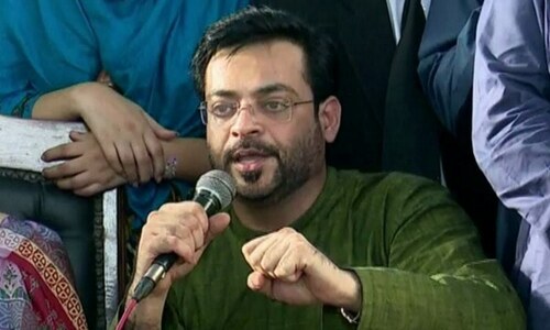 Aamir Liaquat's Caretaker Reveals Details Of His Last Few Minutes