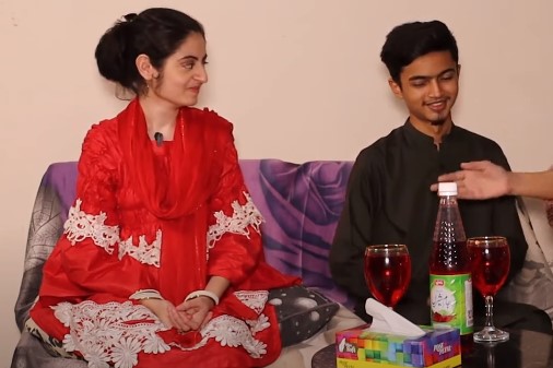 Dua Zehra And Zaheer First Interview Together-Share Love Story