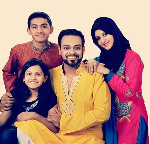 Bushra Iqbal Shares Aamir Liaquat & His Daughter's Adorable Video