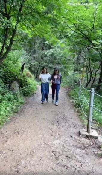 Natasha Hussain And Family Enjoying Vacations In Nathia Gali