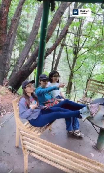 Natasha Hussain And Family Enjoying Vacations In Nathia Gali