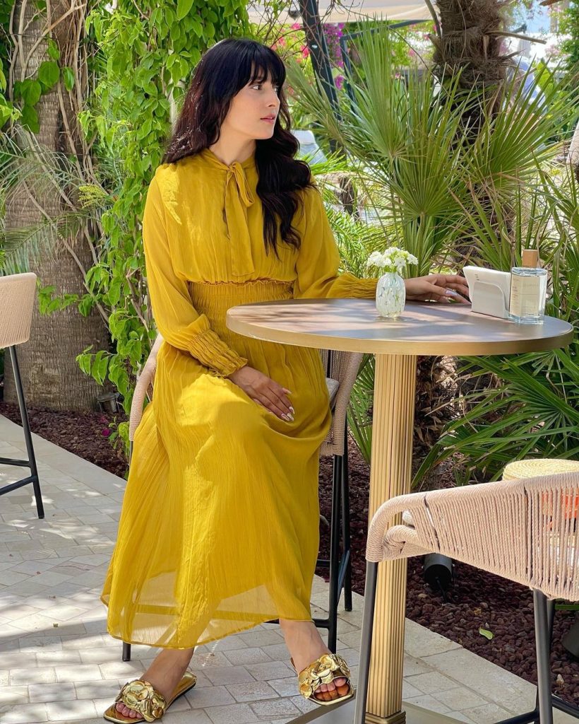 Ayeza Khan's Off-Duty Style Book Is Goals