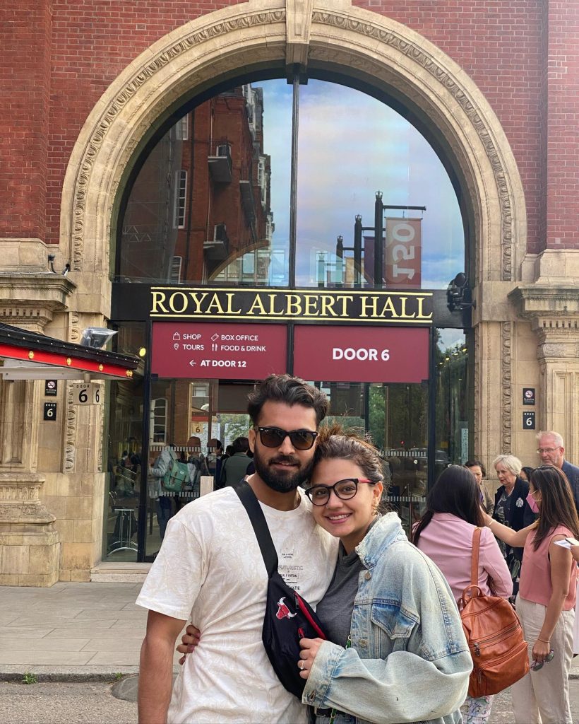 Zara Noor Abbas And Asad Siddiqui Holidaying In London