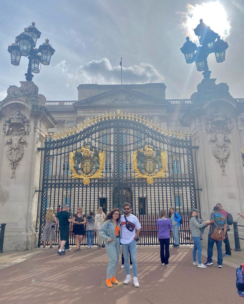 Zara Noor Abbas And Asad Siddiqui Holidaying In London