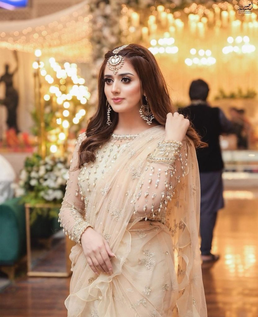 Jannat Mirza Adorable Pictures with Beau from Sister's Engagement