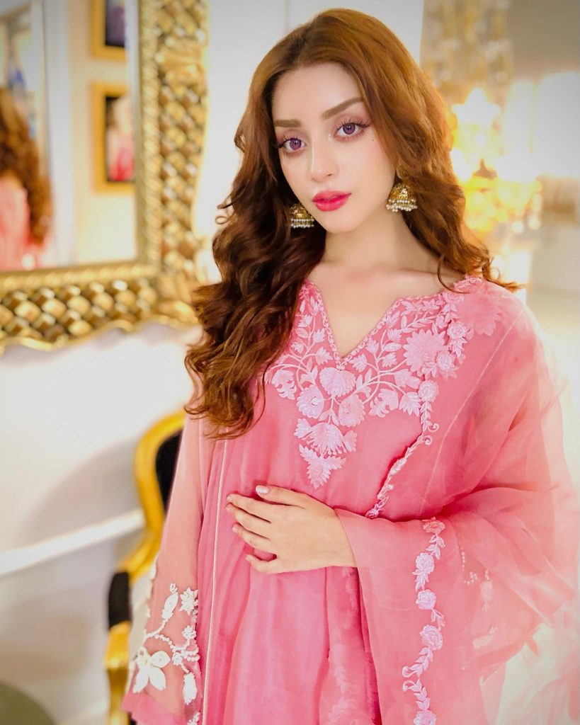 Alizeh Shah Looks Like A Real Life Doll In Latest Pictures