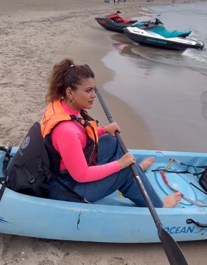 Zara Noor Abbas’ Hilarious Kayaking Experience In Toronto