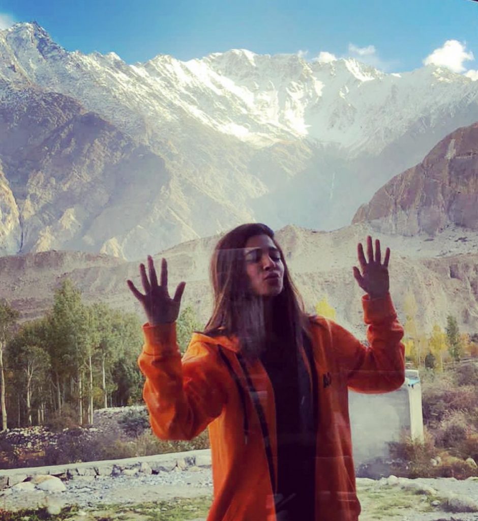 Ayesha Omar's Scenic Trip To Hunza With Friends