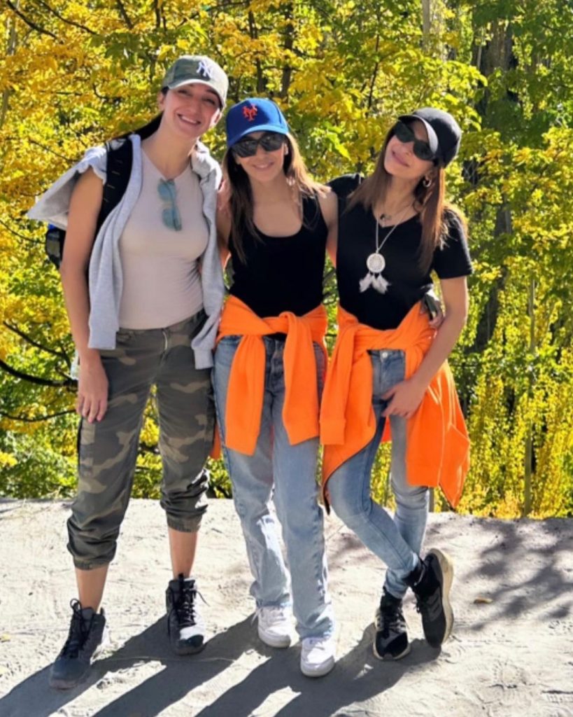 Ayesha Omar's Scenic Trip To Hunza With Friends