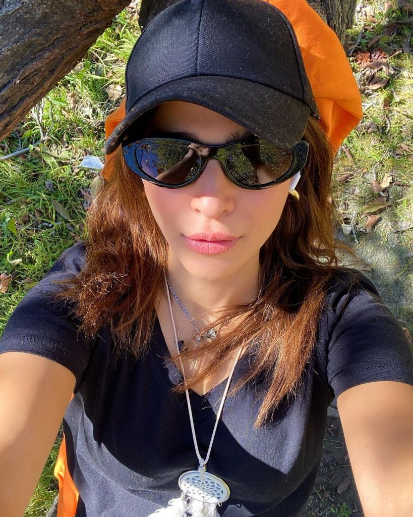 Ayesha Omar's Scenic Trip To Hunza With Friends