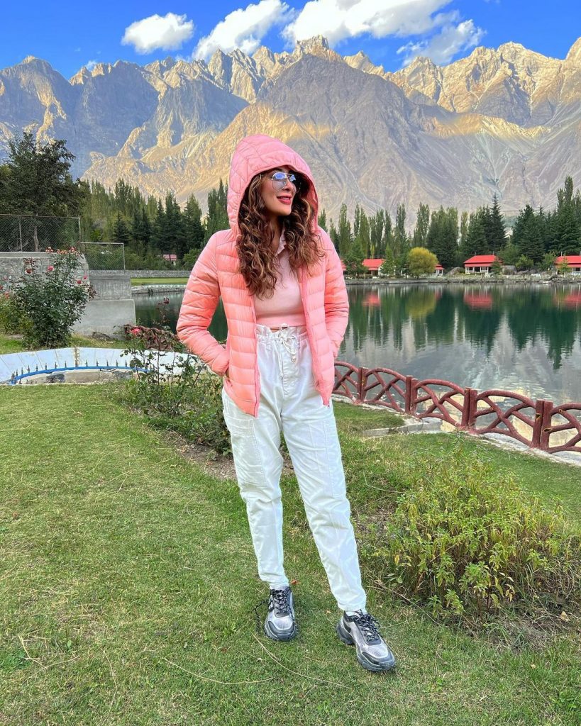 Actress Azekah Daniel Enjoys In Beautiful Skardu Valley