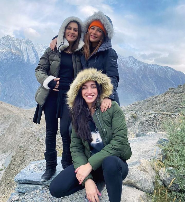 Ayesha Omar's Scenic Trip To Hunza With Friends