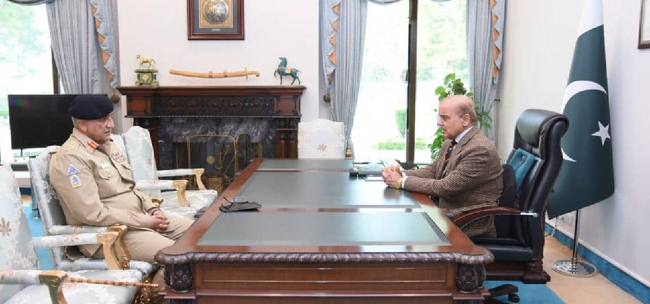 General Qamar Bajwa Meets PM Shehbaz