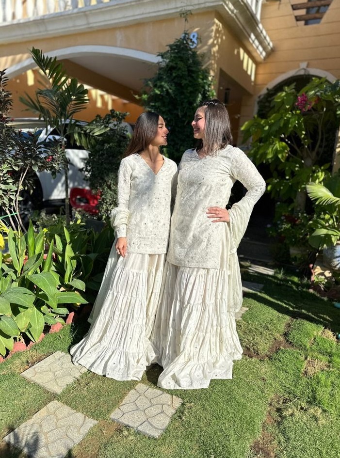 Iqra Aziz And Yasir Hussain Look Lovely On A Family Wedding