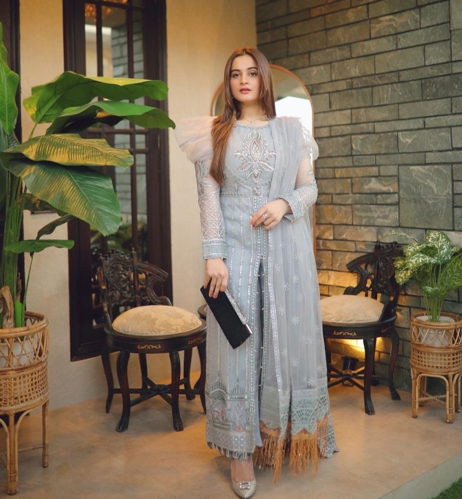 New Adorable Pictures of Aiman Khan with Family
