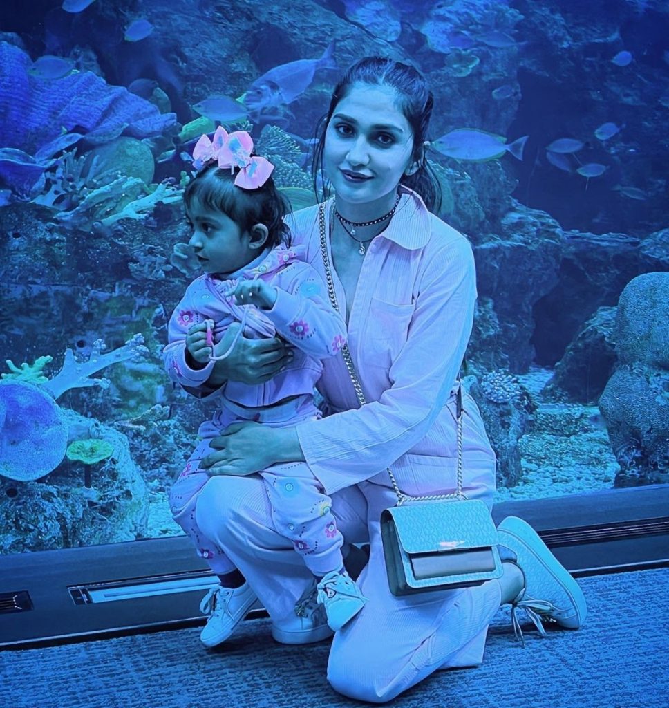 Hassan Ali Wife and Daughter New Pictures from Dubai