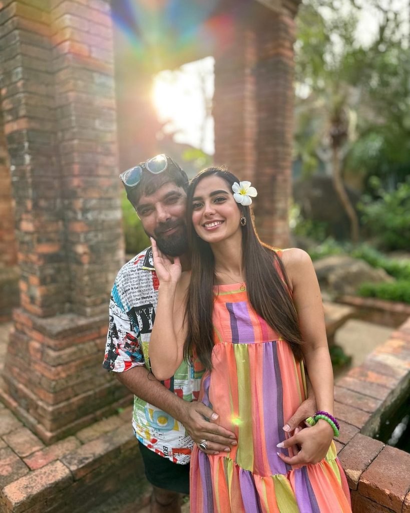 Iqra Aziz And Yasir Hussain In Bangkok With Friends