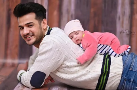 Kanwal Aftab And Zulqarnain Sikandar Latest Pictures With Baby Aizal