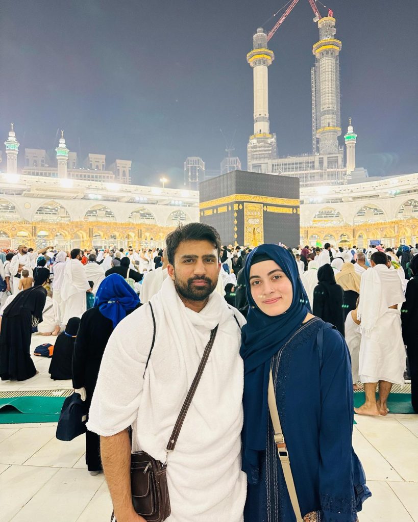 Shagufta Ejaz Daughter Umrah Pictures With Husband