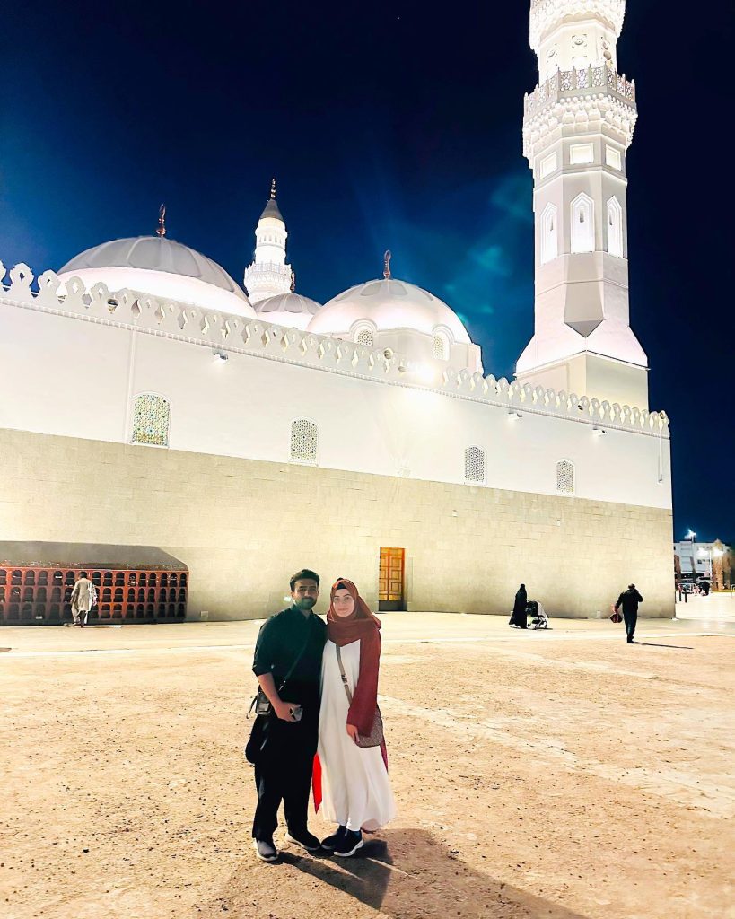 Shagufta Ejaz Daughter Umrah Pictures With Husband