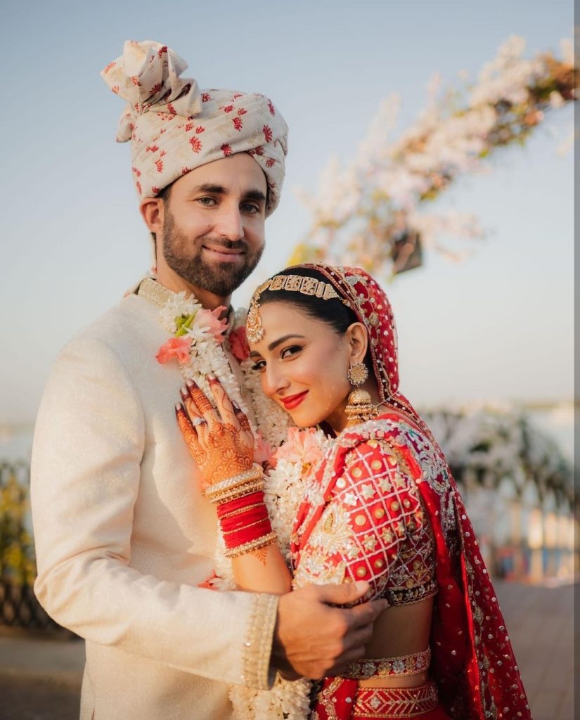 Ushna Shah & Hamza Amin HD Photoshoot From Wedding Day