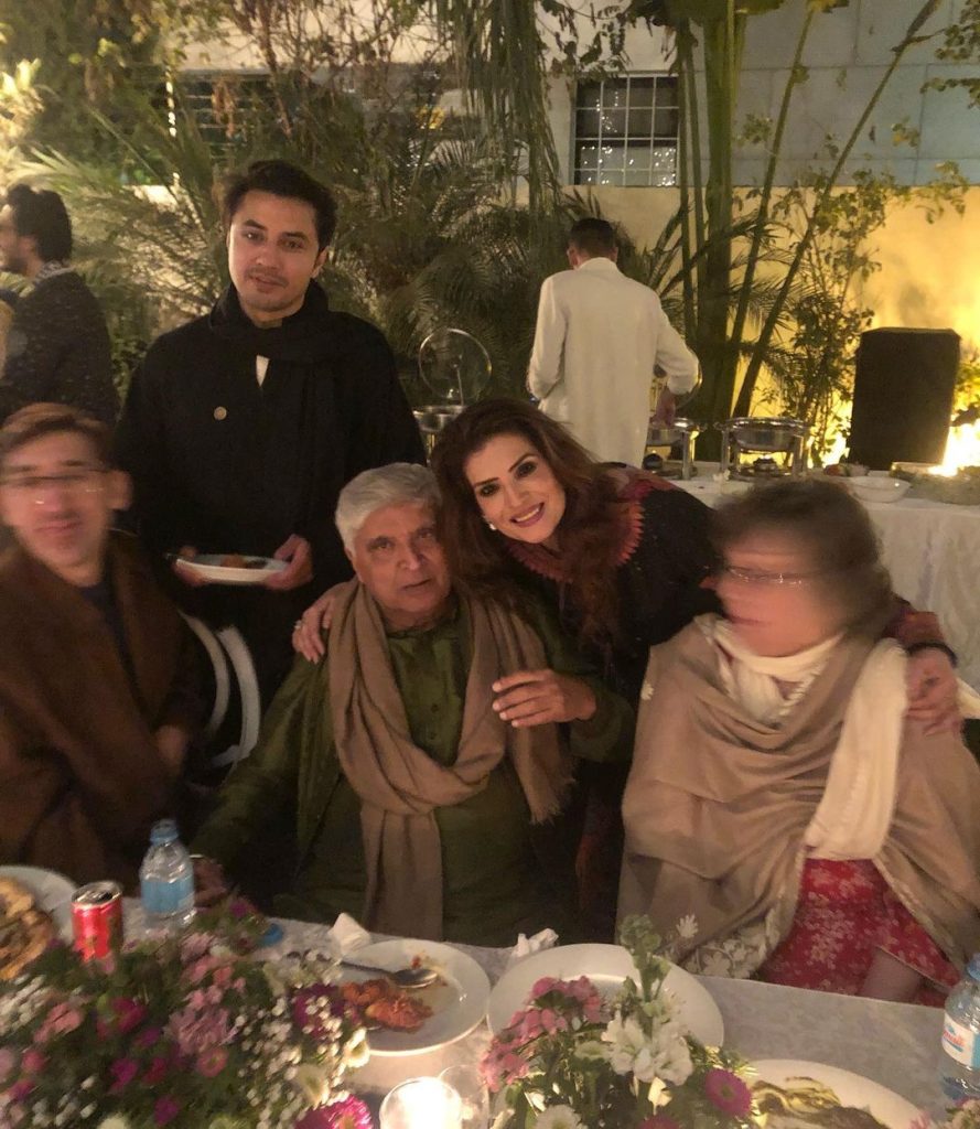 Candid Pictures And Videos Of Javed Akhtar With Pakistani Celebrities