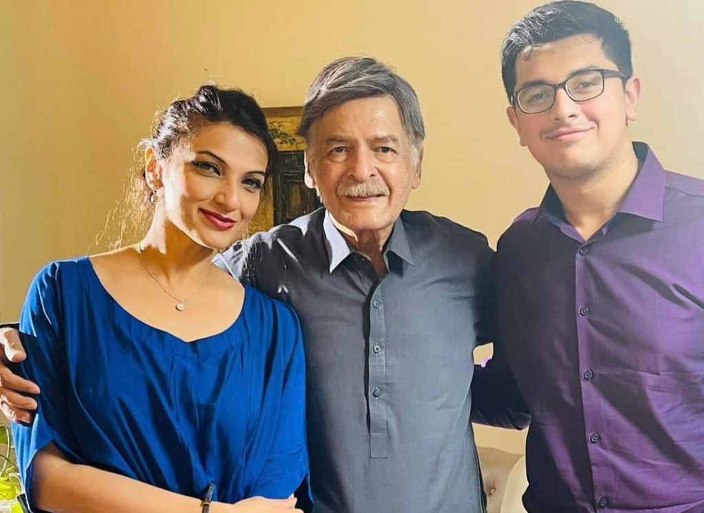 Unseen Family Pictures of Qavi Khan