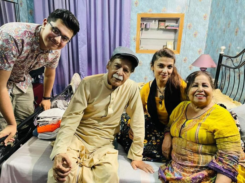 Unseen Family Pictures of Qavi Khan