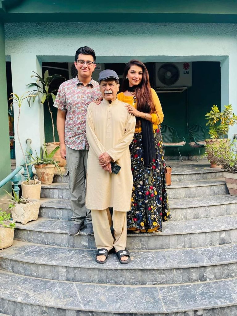 Unseen Family Pictures of Qavi Khan