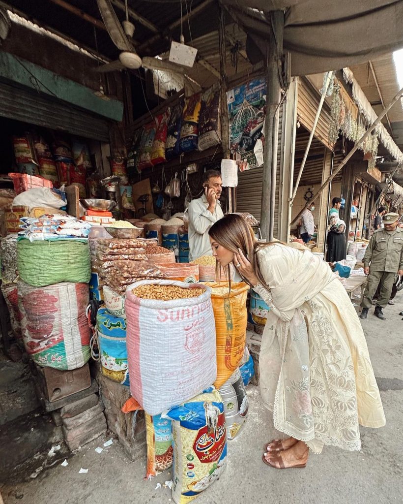 PSL Host Erin Holland Is A Big Fan Of Pakistani Dresses