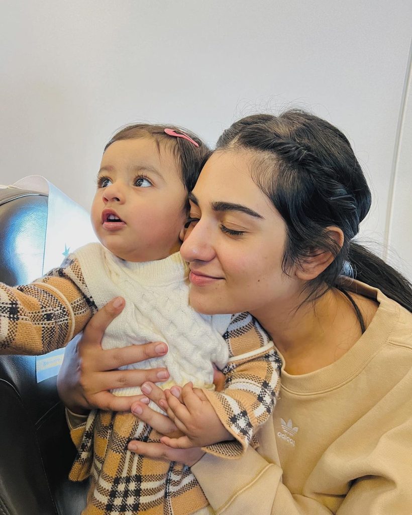 Sarah Khan Latest Beautiful Pictures With Baby Alyana Falak