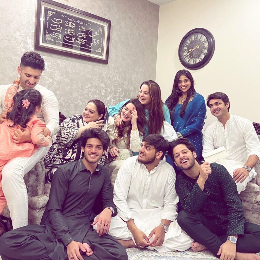 Aiman Khan and Minal Khan Adorable Pictures from Eid Day