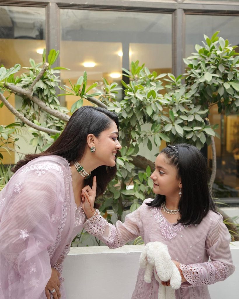 Sanam Jung Eid Pictures With Daughter Alaya