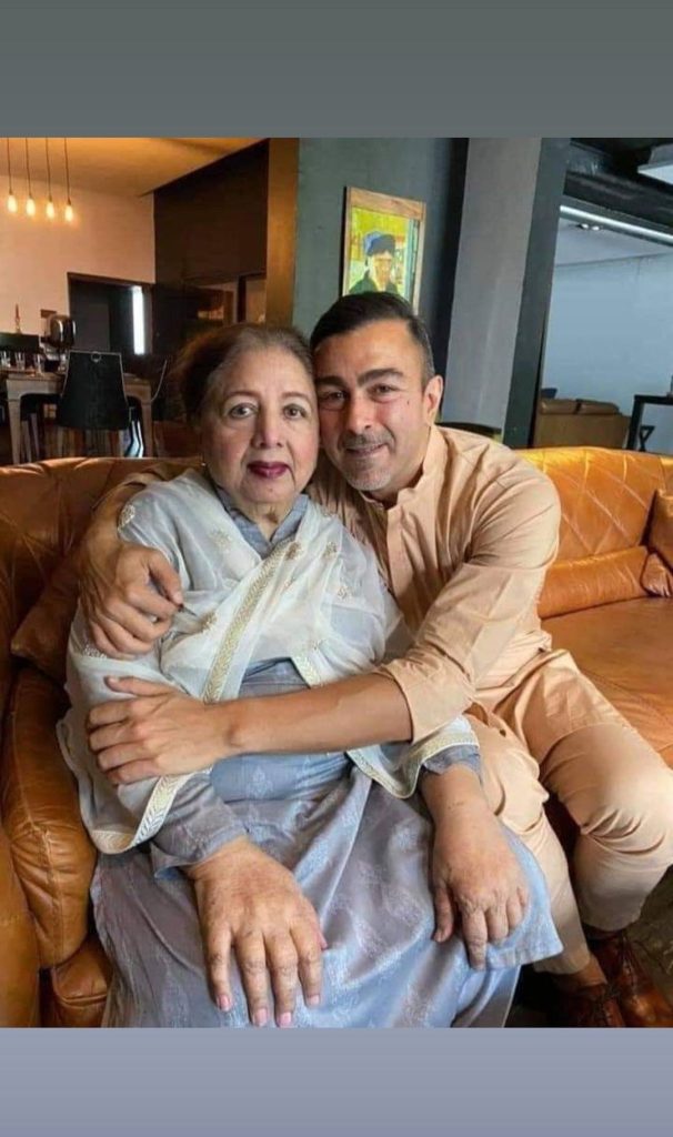 Shaan Shahid Eid Pictures With His Adorable Family