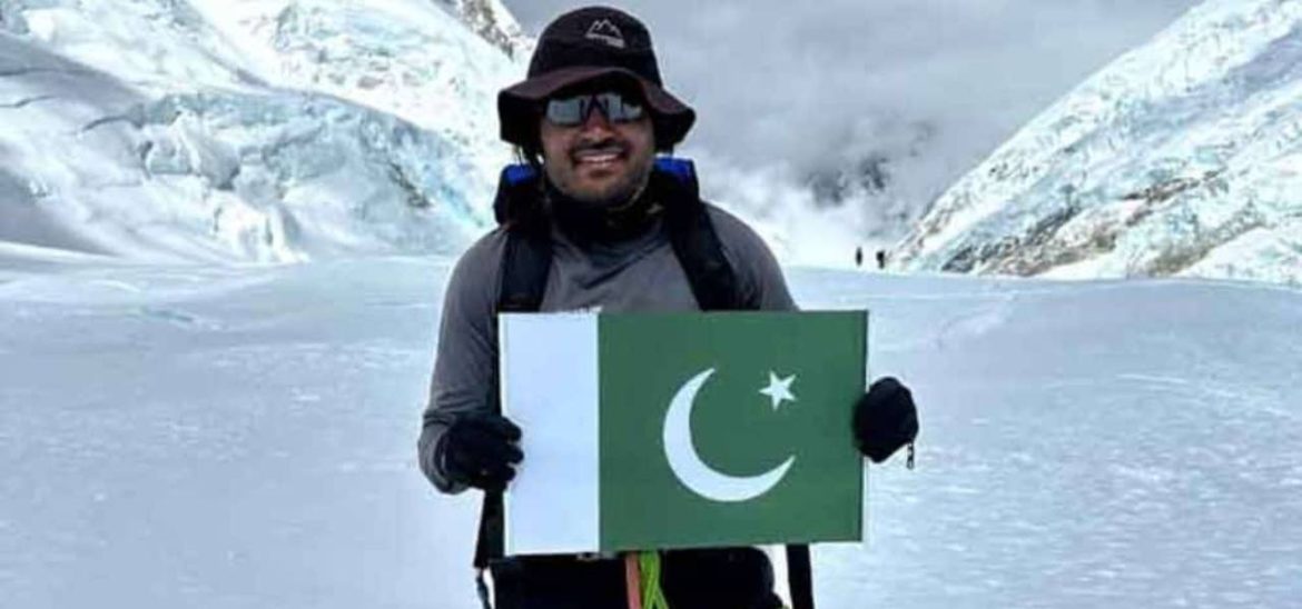 Asad Ali Memon Becomes The First Karachi Person To Summit Mount Everest