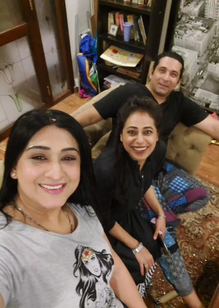 Madiha Rizvi Celebrates 40th Birthday With Family