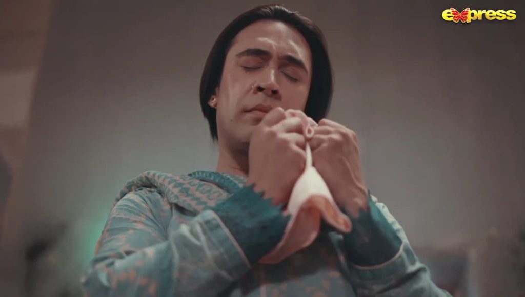 Viewers Stunned By Ali Rehman Khan's Look In Guru Trailers
