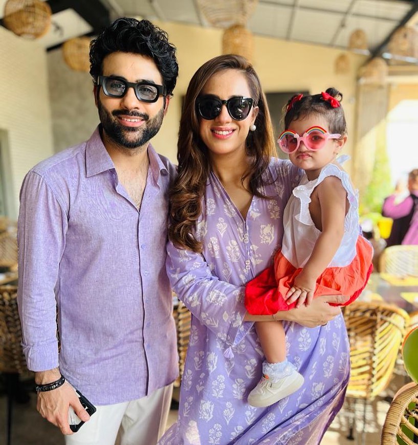 Faizan Sheikh And Maham Aamir Share Lovely Family Pictures From Umrah Trip