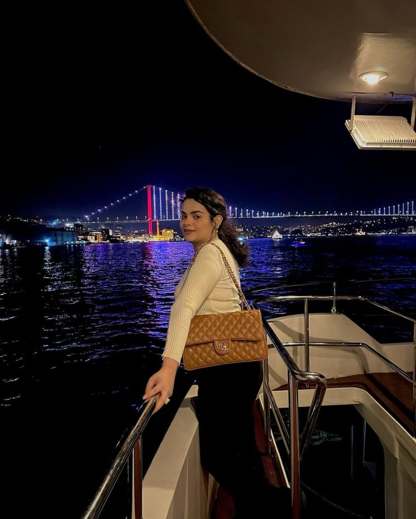 Qudsia Ali Looks Chic Vacationing In Turkey