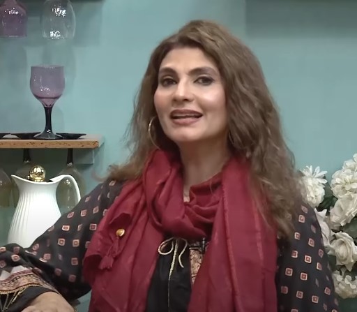Fariha Pervez Reveals She Is An Interfering Phupho