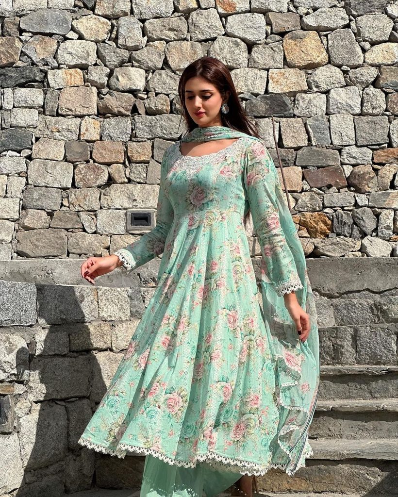 Gorgeous Eid Pictures of Jannat Mirza From Skardu