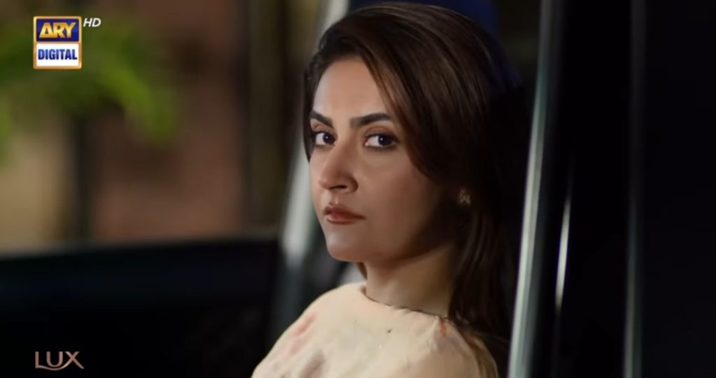Hiba Bukhari Acting & Looks In Tere Ishq Ke Naam Heavily Criticized