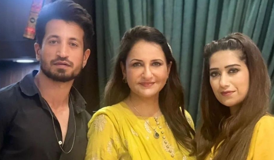 Saba Faisal Opens Up About Her Relations With Daughter In Law
