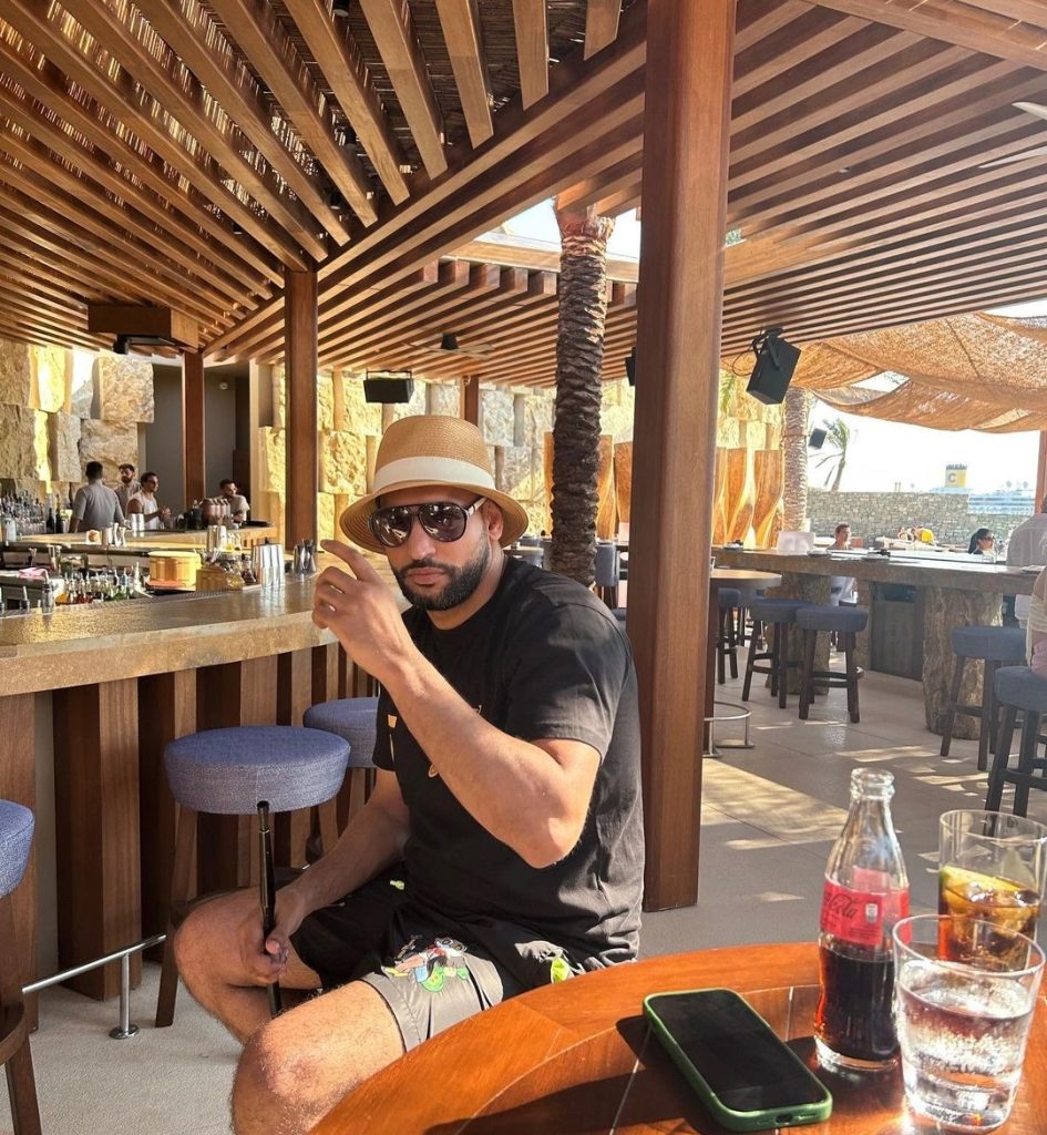 Amir Khan and Faryal Makhdoom Share Pictures From Mykonos Island, Greece