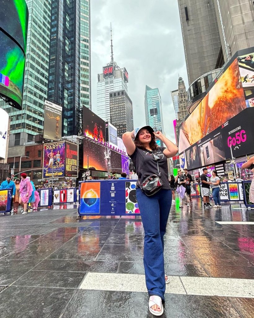 Javeria And Saud Take Their Kids To New York Times Square